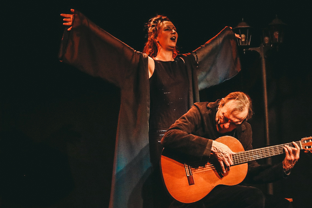 Aube noire Nuit Blanche ( Poèmes sans papiers )